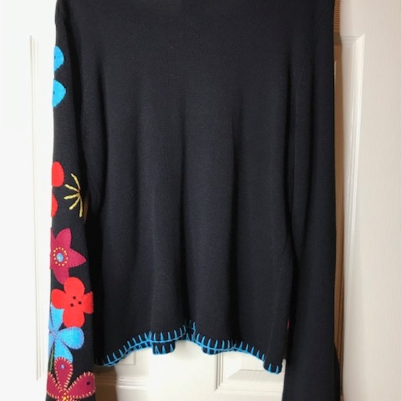 Trendy Sweater - Picture 5 of 5